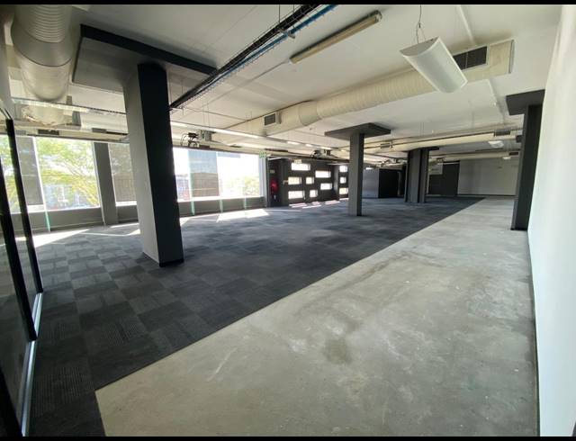 860M² OFFICE TO LET IN PAARDEN EILAND